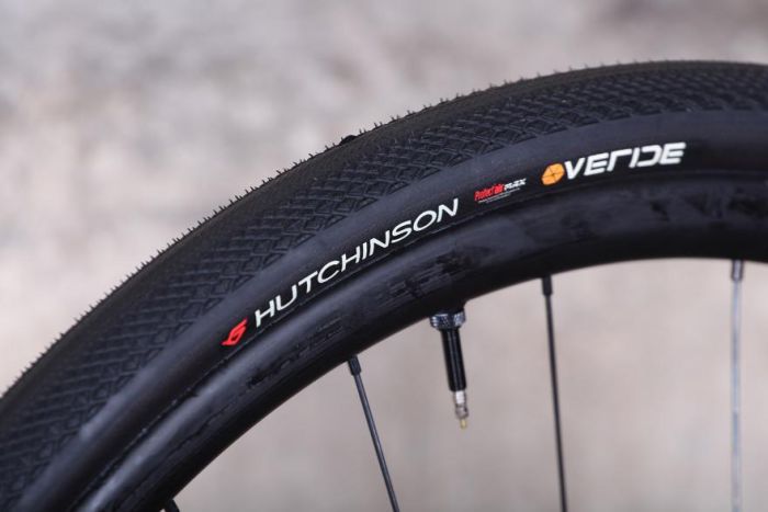 Tire Hutchinson Overide 700X35 Black