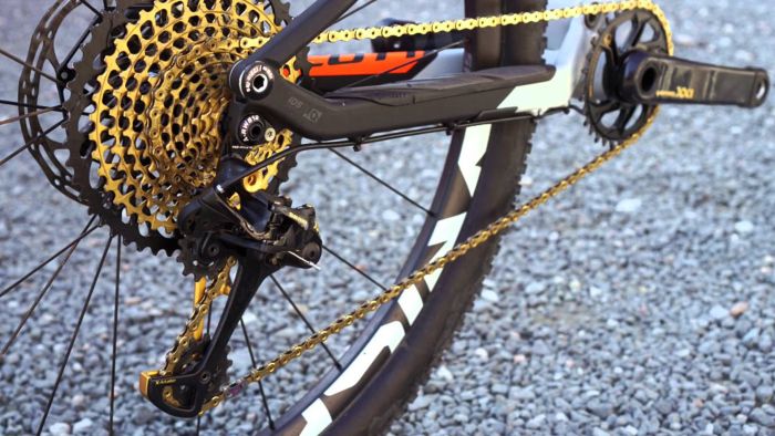 Chain SRAM XX1 12-speed 126 Gold PowerLock Castle